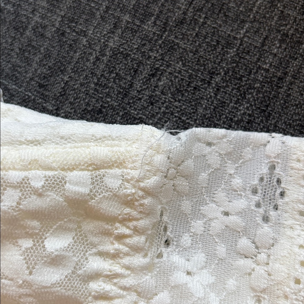 NWOT Lace Bralette - Picture 5 of 5